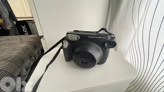 Polaroid camera Fujifilm