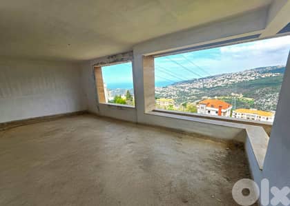 Duplex Apartment for sale in Freikeh Kornet El Hamra + Terrace 31 sqm