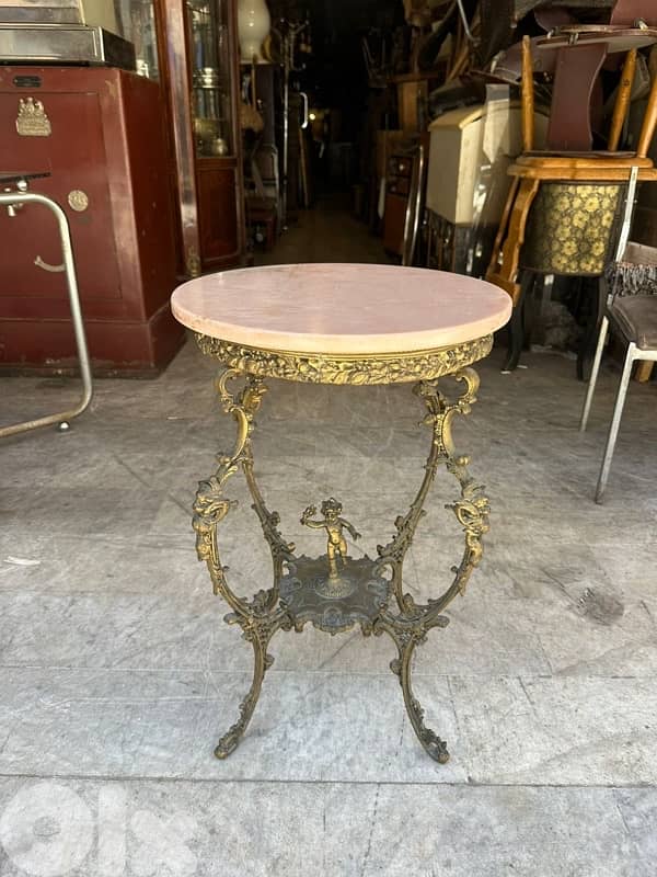 Frensh bronze round marble top table salon 70cmx45cm 250$ 0