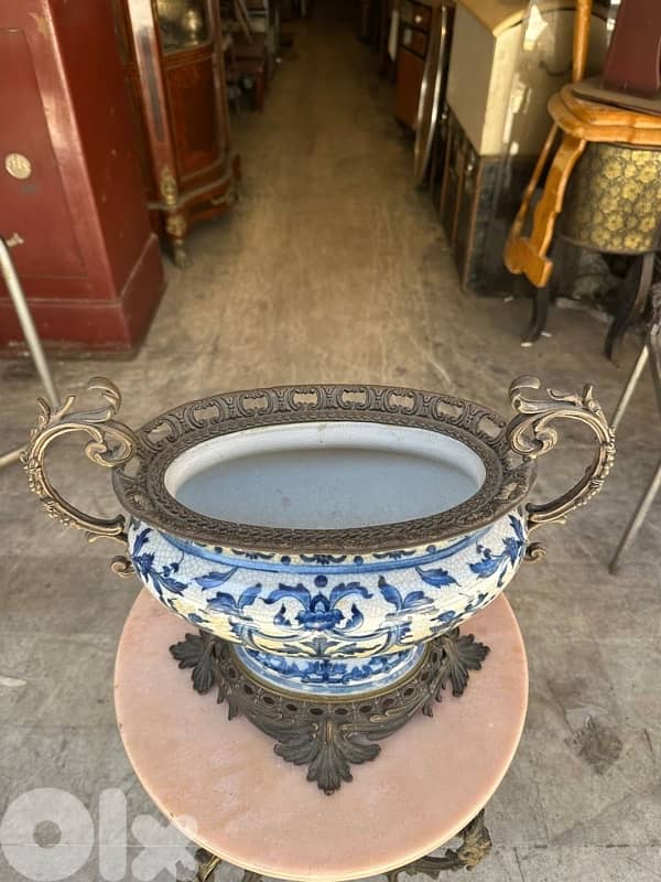 Antique frensh centrepiece jardinière bronze & porcelaine 300$ 2