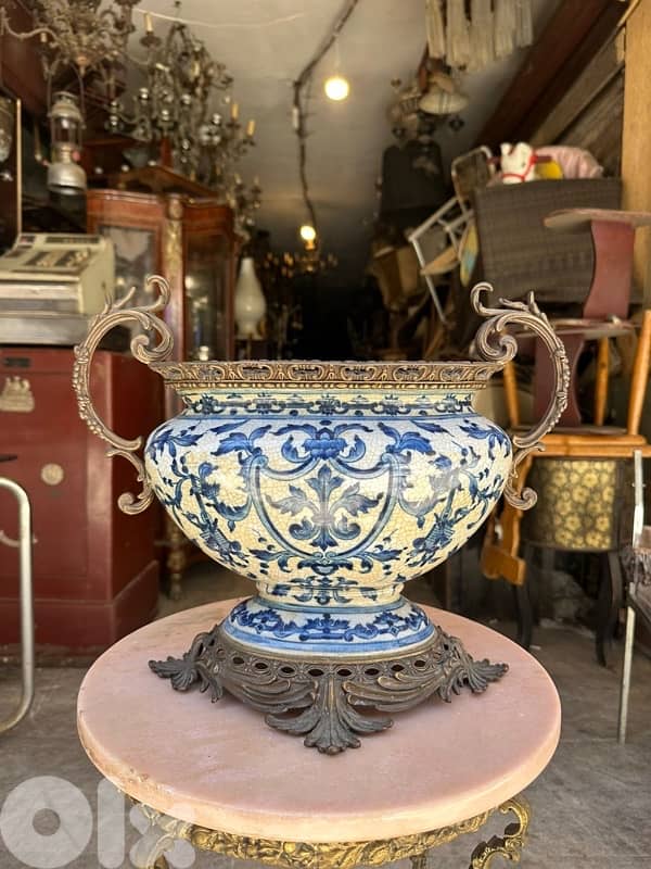 Antique frensh centrepiece jardinière bronze & porcelaine 300$ 5