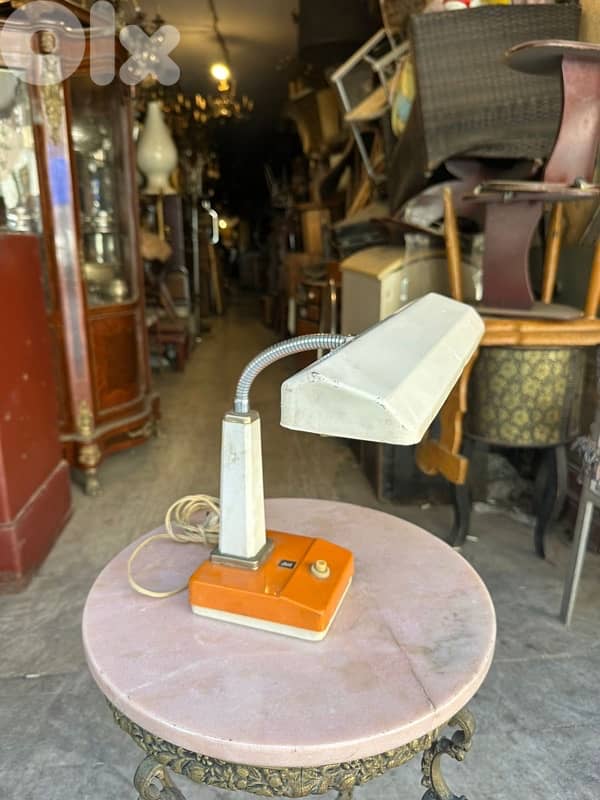 Mid century modern desk lamp 70’s orange & withe 125$ very good 1