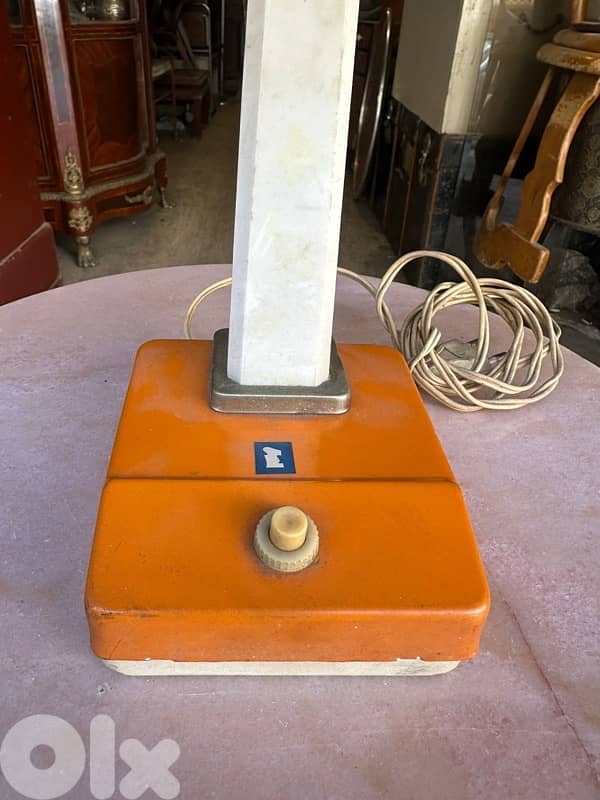 Mid century modern desk lamp 70’s orange & withe 125$ very good 5