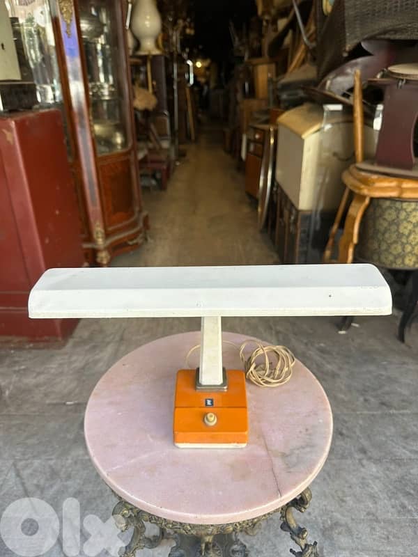 Mid century modern desk lamp 70’s orange & withe 125$ very good 6