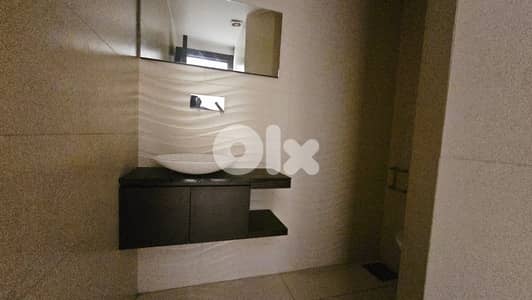 Office for Rent in Downtown – Prime Location