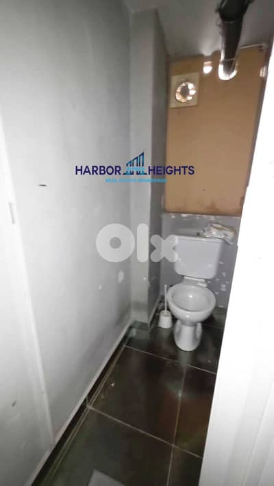 Shop for Rent in Dekwaneh - محل تجاري للإيجار في الدكوانة