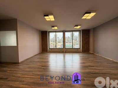 Office for rent in Ain Mrayse / مكتب للإيجار في عين المريسة