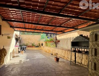 Furnished 2 bedroom apartment+Terrace 4sale in Mansourieh-Daychounieh