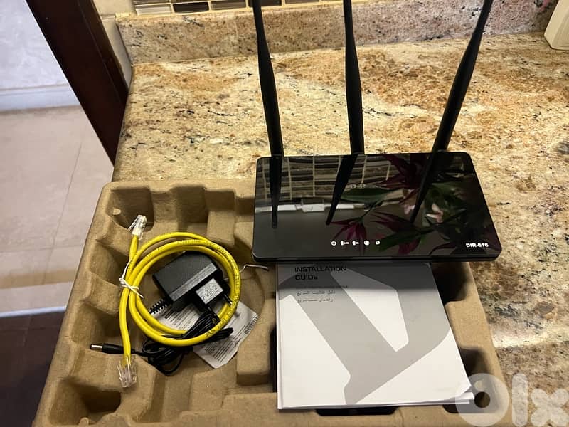 D- Link Wireless AC750 Dual Band Router 2