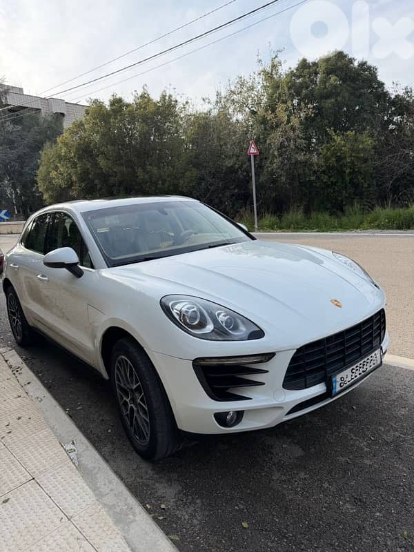 Porsche Macan 2015 0