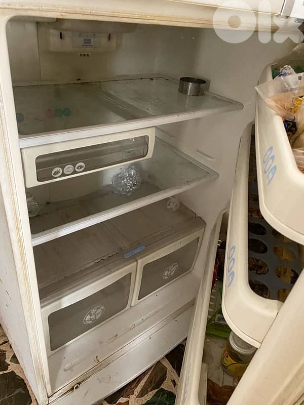 Big LG FRIDGE 1
