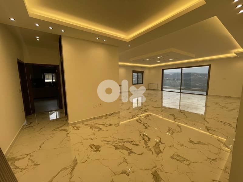 apartment for sale in baabdat 0