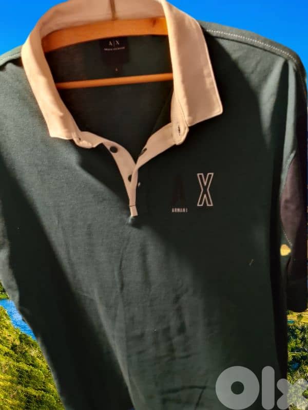 Green T-shirt. 0