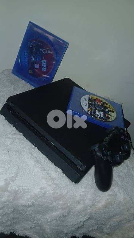 Ps4 slim 500GB console  Red dead redemption 2 0