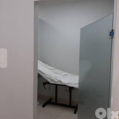 125m2 office for rent in Badaro