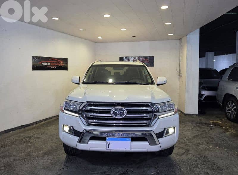 2016 Toyota Land Cruiser V8 White/Basket 1 Owner Like New! 0