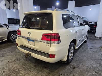 2016 Toyota Land Cruiser V8 White/Basket 1 Owner Like New!