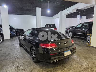 2017 Mercedes C300 Coupe Look AMG Black/Black Clean Carfax Like New!