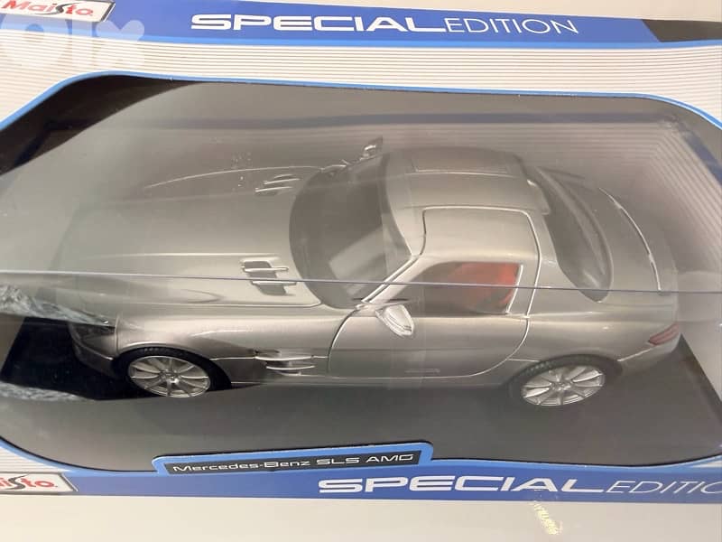 Mercedes - Maisto 2