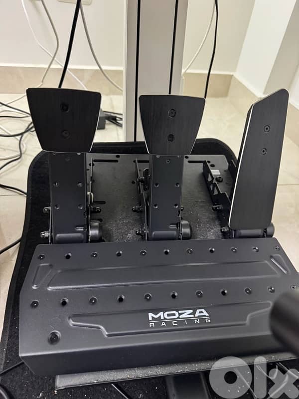 Moza racingsim 14
