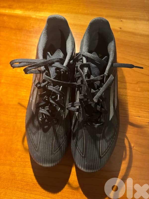 Adidas F50 football shoes black and gold 7