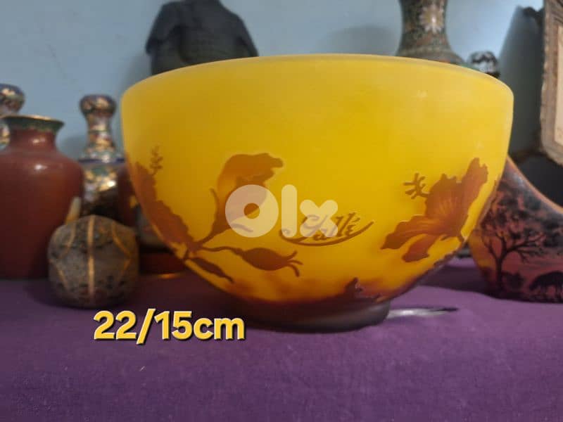 bowl of Emil Galle glass paste 0