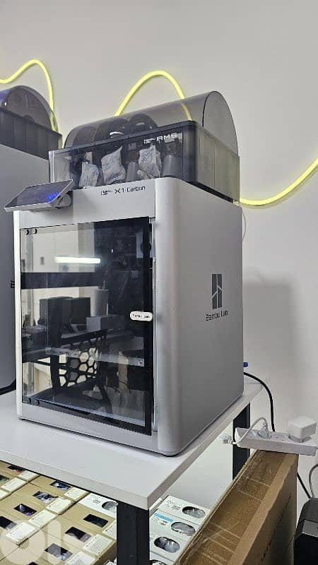 Bambu lab X1C combo 3d printer 0