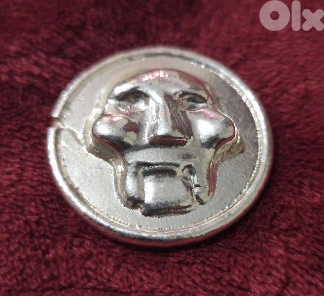 A unique 3 oz silver round coin 0