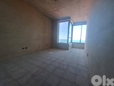 Apartment for Sale in Hamraشقة للبيع في الحمرا
