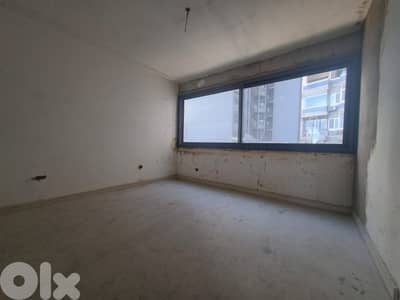 Apartment for Sale in Hamraشقة للبيع في الحمرا