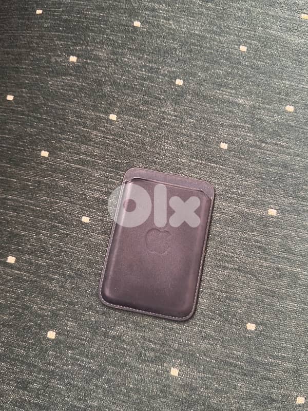 Authentic Apple Wallet 0