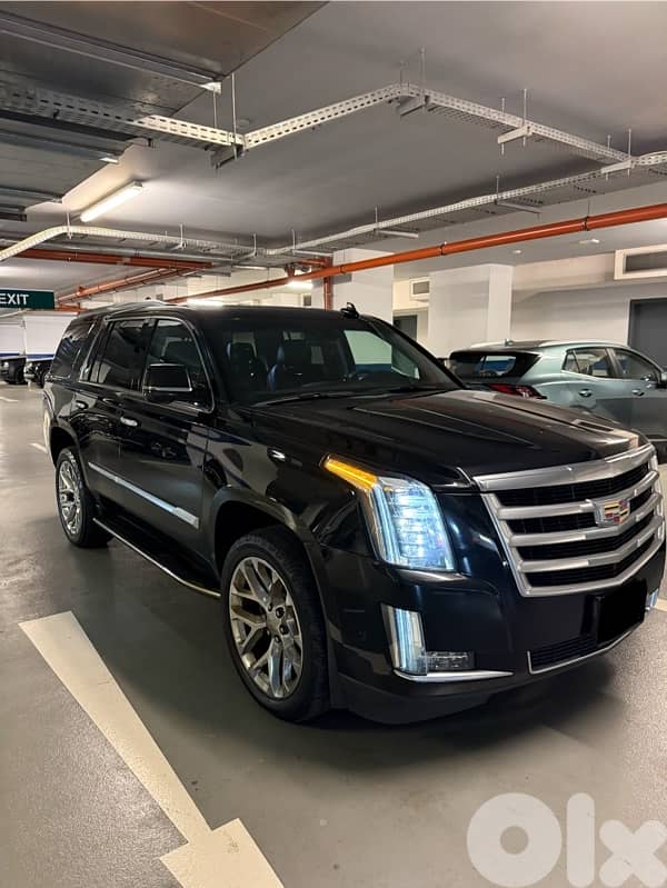 2019 Cadillac Escalade Luxury - Meticulously Maintained – Loaded 0