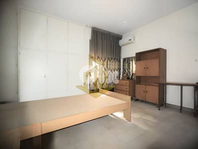 Apartment for Sale in Mar Elias شقة للبيع في مار إلياس