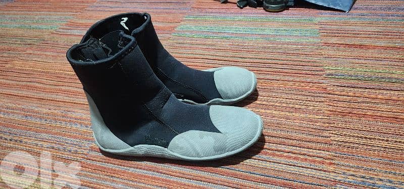5mm dive suit + boots + belt بدلة غطس - with 4kg 2