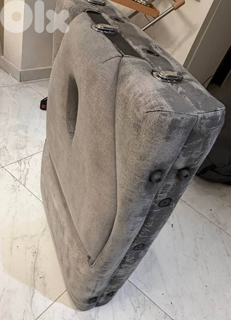 massage table 4