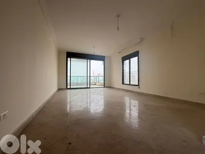 Apartment For Sale in Mar Eliasشقة للبيع في مار الياس
