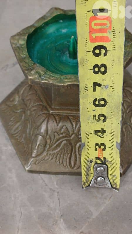 Antique 8