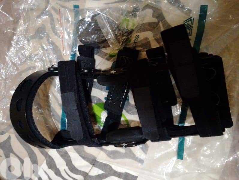 Knee Brace Adjustable (دعامة ركبة مفصلية) 0