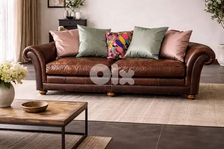 كنبة جلد Roche Bobois عتيقة