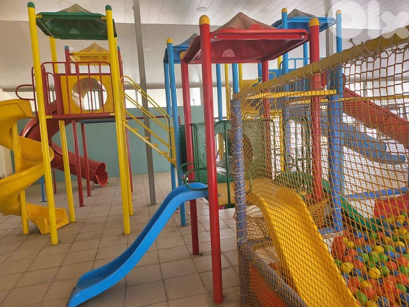 huge playground 0