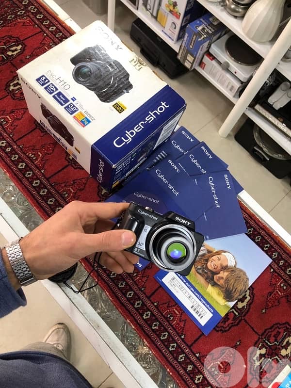 Vintage Sony Cyber-Shot Camera 0