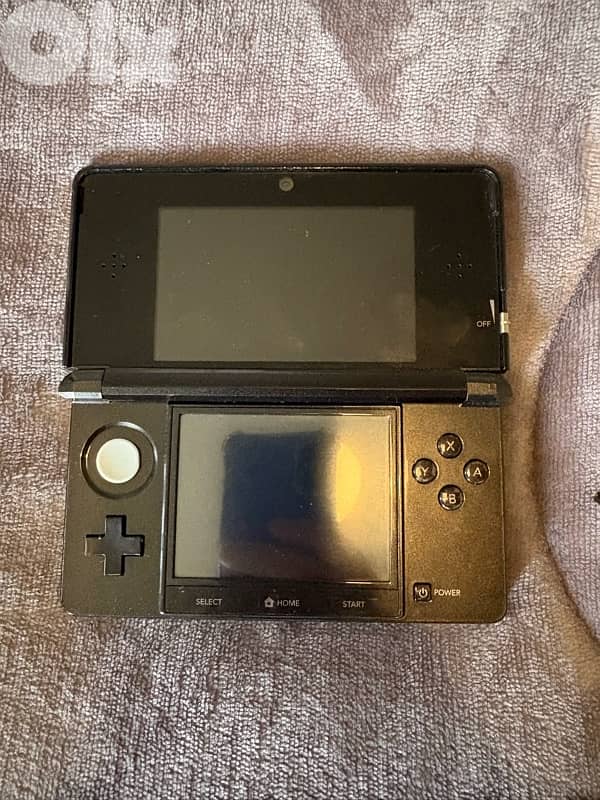 Nintendo 3ds with charger and original pencil 0