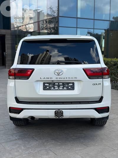 Toyota Land Cruiser 2022 GXR company source low mileage