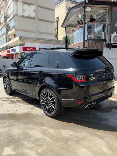 Land Rover Range Rover Sport 2018 V8 clean carfax black on black