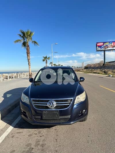 Volkswagen Tiguan Limited 2011