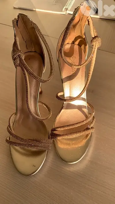 Gold glitter heels