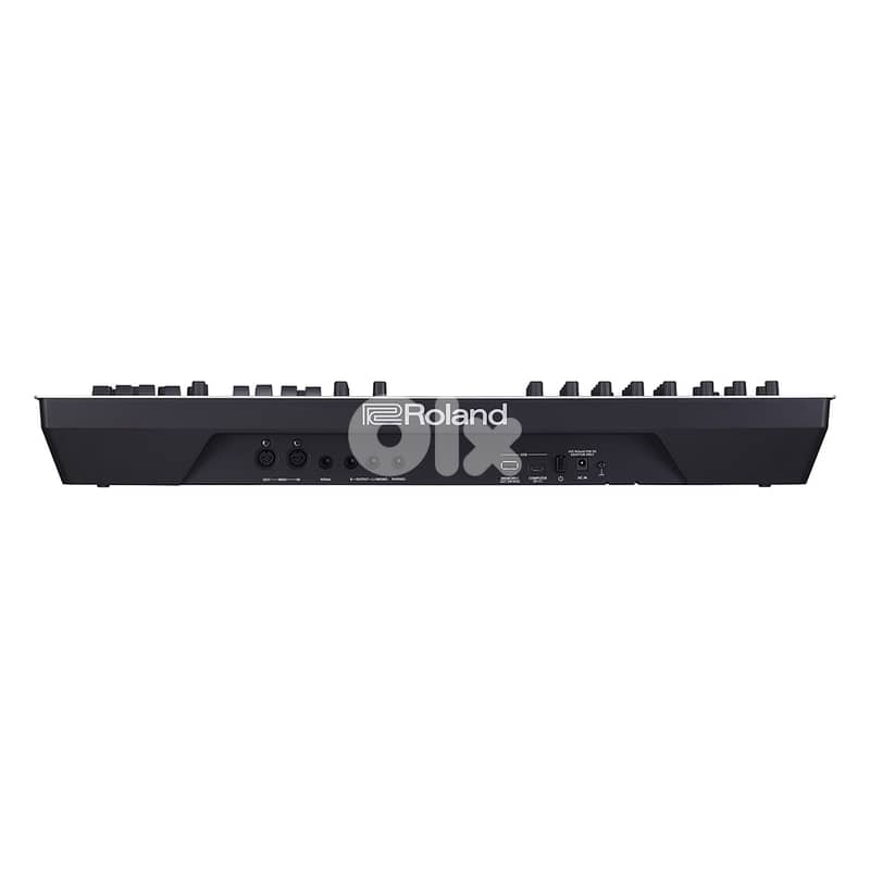 Roland GAIA 2 Synthesizer 3