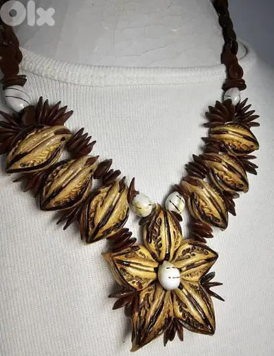 10$ BlueRica cowrie flower pendant beads necklace