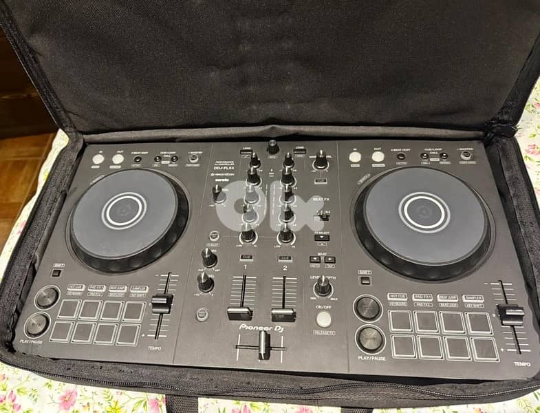 FLX4 + Soft case 0