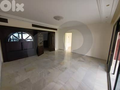 Near Marriott,Easy Access, 2 parking, sea view, Jnah/جناح REF#IM134616